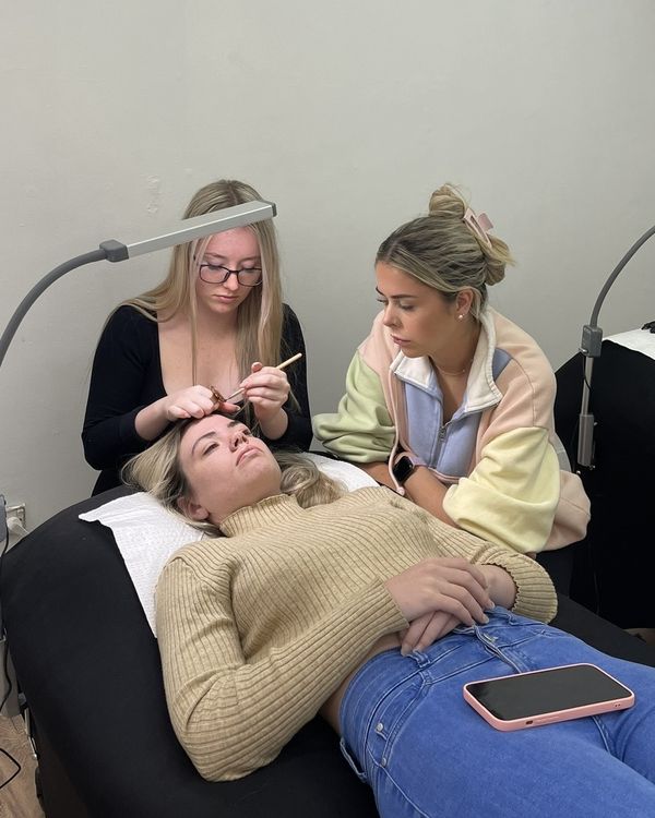 Brow training on a live model